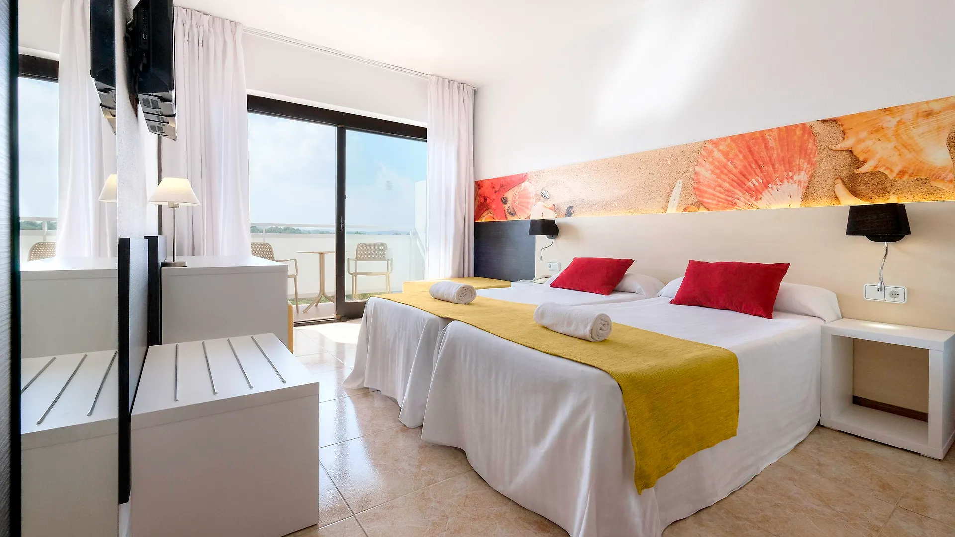 Azuline Hotel Bergantin San Antonio